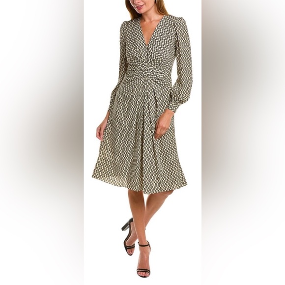 Diane von Furstenberg Myla in DVF LOGO Dress - Picture 16 of 16